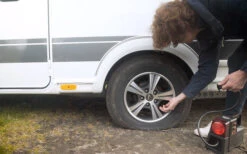 E-Trailer E-Pressure Reifendrucksensoren Für Smart Trailer System 2 Stück -Fiama Camping Geschaft 323214 2683615